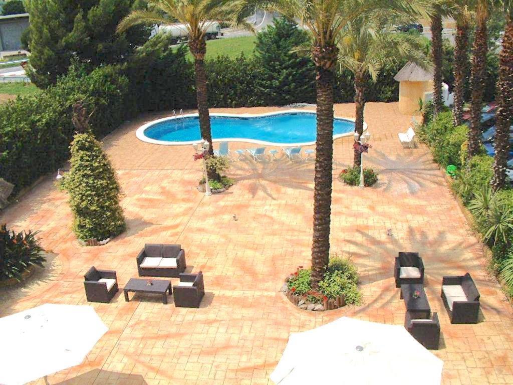 Hotel Air Penedes บิลาฟรังกา เดล เปเนเดส ภายนอก รูปภาพ