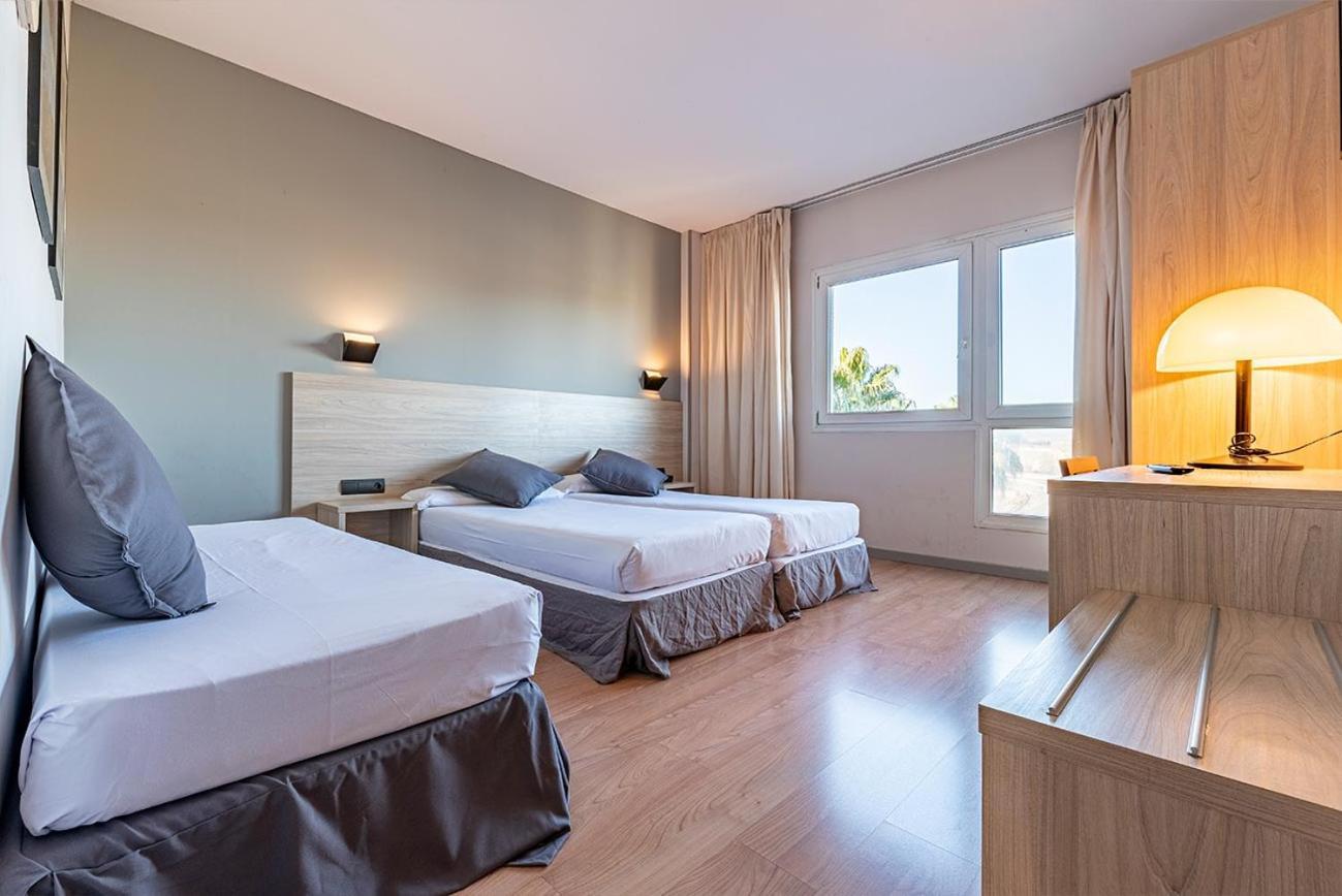 Hotel Air Penedes บิลาฟรังกา เดล เปเนเดส ภายนอก รูปภาพ
