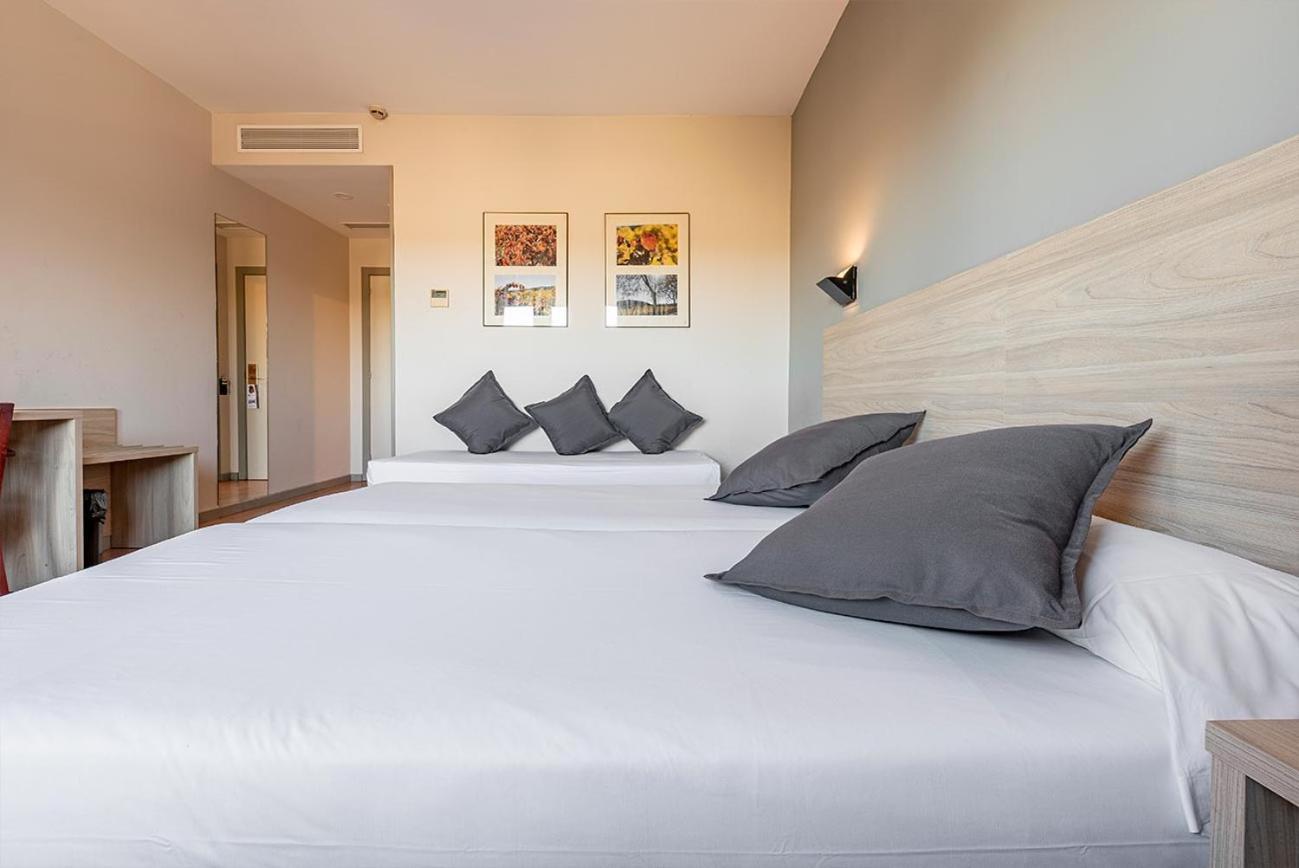 Hotel Air Penedes บิลาฟรังกา เดล เปเนเดส ภายนอก รูปภาพ
