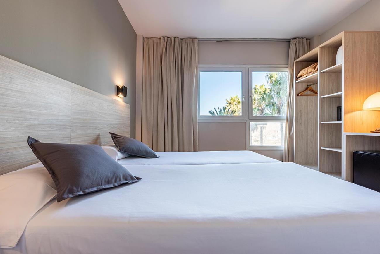 Hotel Air Penedes บิลาฟรังกา เดล เปเนเดส ภายนอก รูปภาพ